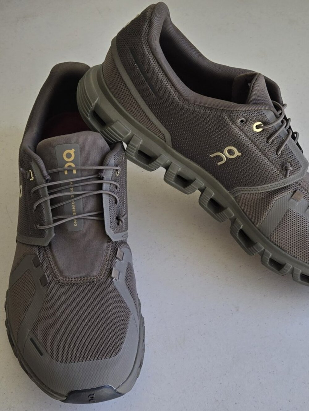 On Cloud Limited Edition 6 (Year of the Horse) Men's Size 13 Running Shoe